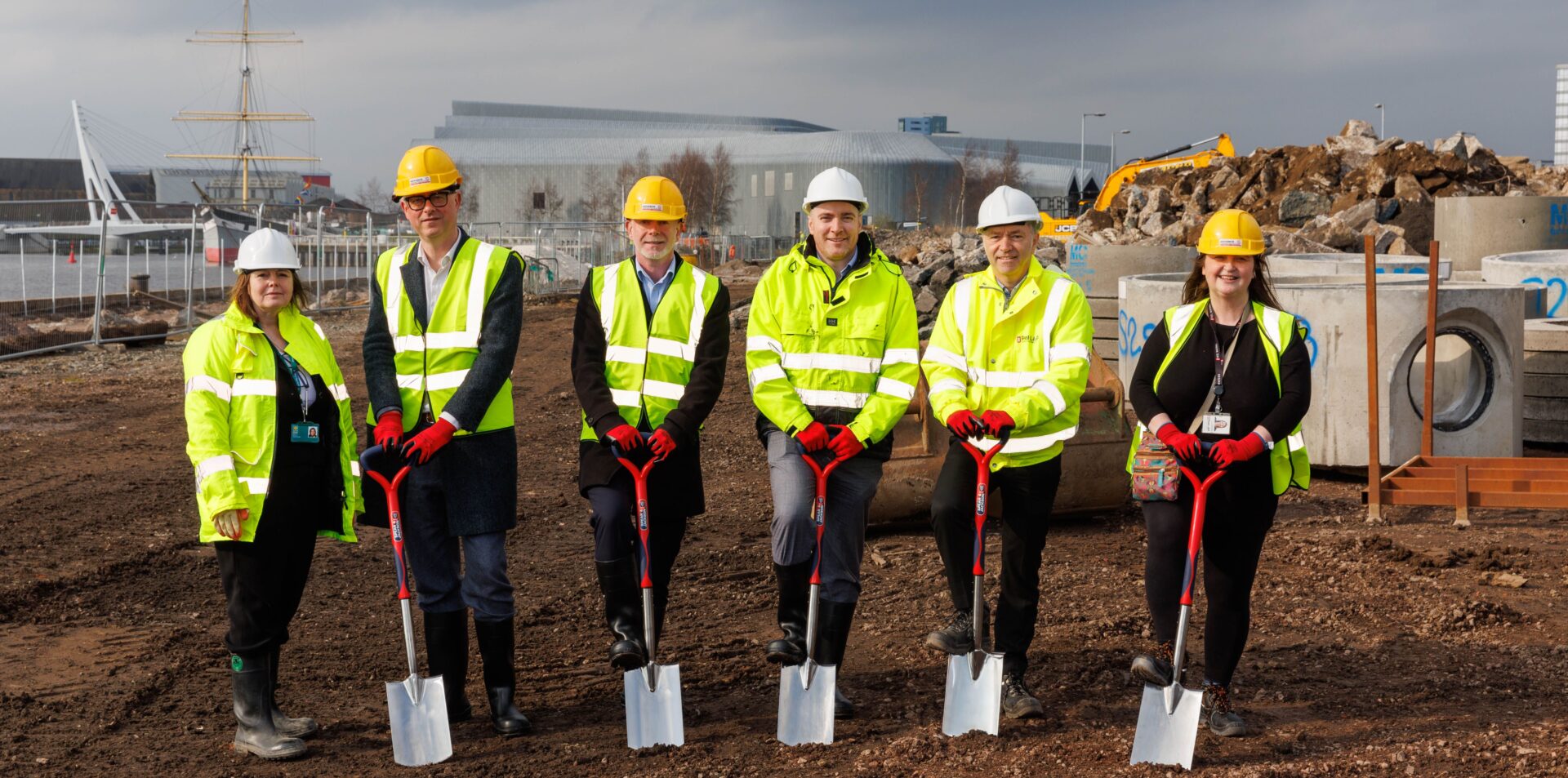 L-R Mandy MacDonald, Ben Wilson, Cllr Philip Braat, Cllr Ruairi Kelly, Brian Lavalette and Jemma Allen (1)